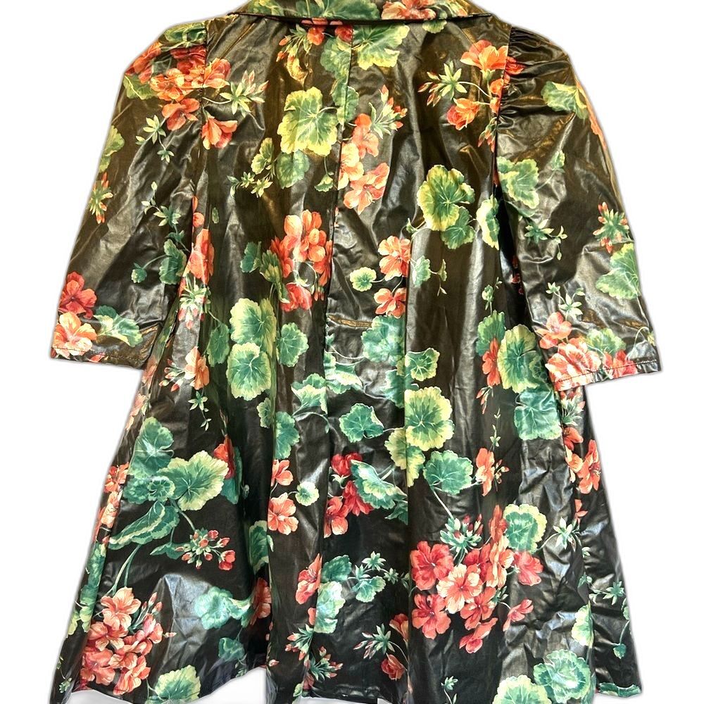 Vintage Girl’s Oversized Floral Raincoat absolutely adorable - Picture 2 of 4